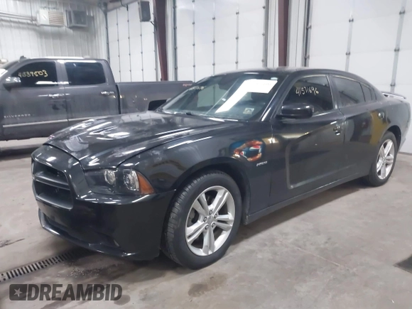 2011 Dodge Charger RT Plus with VIN 2B3CM5CT2BH521841, listed as a IAAI auction lot 41571696 with 186,120 mi miles. Bid and sale history available at carsss.com. Image 18.