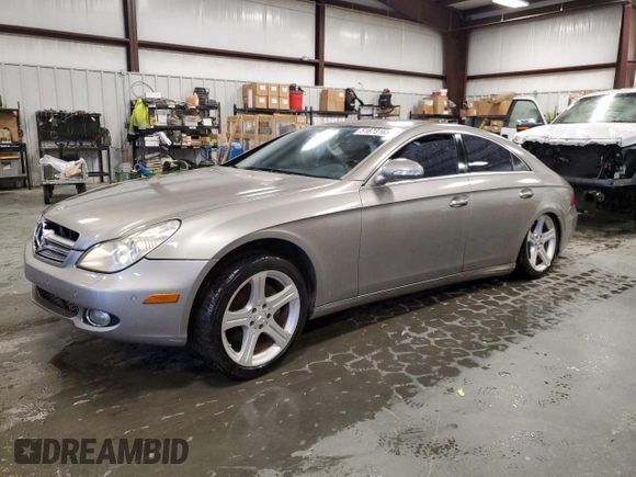 2007 Mercedes-Benz CLS-Class 5.5L with VIN WDDDJ72X77A084281, listed as a Copart auction lot 51673165 with 248,113 mi miles and Salvage Title. Bid and sale history available at carsss.com. Image 1.