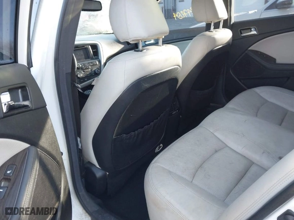 2013 Kia Optima SX w/Limited Pkg with VIN 5XXGR4A61DG112602, listed as a IAAI auction lot 41847204 with 197,828 mi miles. Bid and sale history available at carsss.com. Image 8.