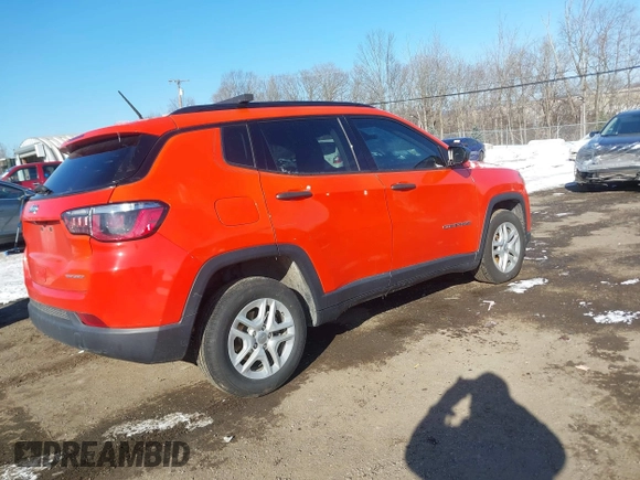 2018 Jeep Compass Sport with VIN 3C4NJCAB8JT124347, listed as a IAAI auction lot 41349666 with 122,058 mi miles. Bid and sale history available at carsss.com. Image 4.