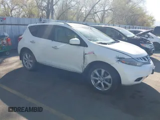 2014 Nissan Murano SL z VIN JN8AZ1MW5EW528334, wystawiony jako IAAI lot #42024297 z przebiegiem 147 066 mil mil oraz . Historia ofert i sprzedaży dostępna na DreamBid. Obrazek 1.