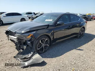 2024 Nissan Altima SR z VIN 1N4BL4CV8RN327458, wystawiony jako Copart lot #52557775 z przebiegiem 25 710 mil mil oraz Szkoda całkowita • Salvage title. Historia ofert i sprzedaży dostępna na DreamBid. Obrazek 1.
