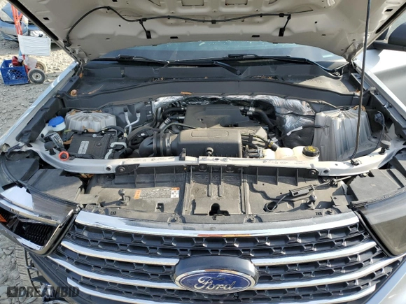 2020 Ford Explorer XLT with VIN 1FMSK7DH8LGB03895, listed as a Copart auction lot 48538615 with 70,571 mi miles and Salvage Title. Bid and sale history available at carsss.com. Image 13.