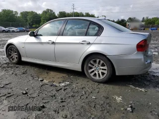 2007 BMW 3 Series 328i with VIN WBAVA33527KX72622, listed as a Copart auction lot 56198505 with 220,384 mi miles and Salvage title. Bid and sale history available at DreamBid. Image 2.