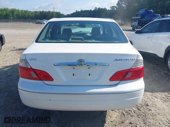 2004 Toyota Avalon XL z VIN 4T1BF28BX4U343188, wystawiony jako IAAI lot #42163107 z przebiegiem Nie podano mil oraz . Historia ofert i sprzedaży dostępna na DreamBid. Obrazek 16.