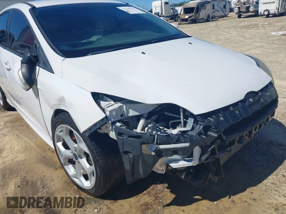 2014 Ford Focus ST with VIN 1FADP3L99EL311771, listed as a IAAI auction lot 41419521 with 124,572 mi miles and . Bid and sale history available at carsss.com. Image 6.