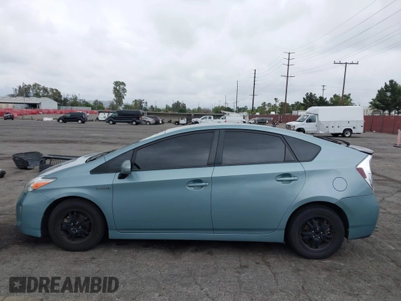 2014 Toyota Prius Four with VIN JTDKN3DU5E1814588, listed as a IAAI auction lot 42073609 with 209,003 mi miles. Bid and sale history available at carsss.com. Image 14.