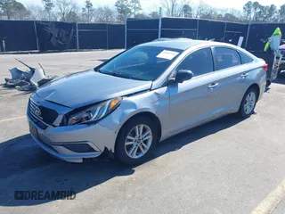 2016 Hyundai Sonata SE z VIN 5NPE24AF3GH348379, wystawiony jako IAAI lot #41645542 z przebiegiem 172 022 mil mil oraz . Historia ofert i sprzedaży dostępna na DreamBid. Obrazek 2.