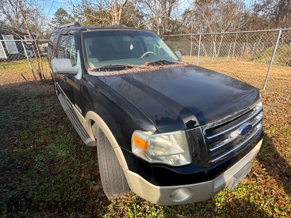 2008 Ford Expedition EL Eddie Bauer with VIN 1FMFK17558LA88190, listed as a Copart auction lot 43299415 with 199,528 mi miles and Clean Title. Bid and sale history available at carsss.com. Image 1.