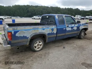 1994 Dodge Dakota z VIN 1B7GL23Y6RS567236, wystawiony jako Copart lot #71596824 z przebiegiem 237 957 mil mil oraz Szkody całkowita. Historia ofert i sprzedaży dostępna na DreamBid. Obrazek 3.