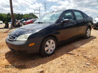 2006 Ford Focus S z VIN 1FAHP34N86W101935, wystawiony jako Copart lot #55773975 z przebiegiem 110 576 mil mil oraz Szkody całkowita. Historia ofert i sprzedaży dostępna na DreamBid. Obrazek 1.