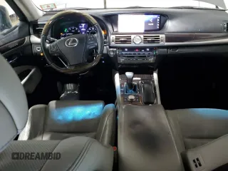 2016 Lexus LS 460 z VIN JTHCL5EF5G5026491, wystawiony jako Copart lot #41912515 z przebiegiem 192 308 mil mil oraz Czysty tytuł • Clean title. Historia ofert i sprzedaży dostępna na DreamBid. Obrazek 8.
