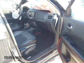 2019 Jeep Compass Trailhawk with VIN 3C4NJDDB3KT602029, listed as a IAAI auction lot 41618243 with 73,088 mi miles and . Bid and sale history available at DreamBid. Image 5.