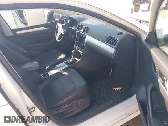 2012 Volkswagen Passat SE with VIN 1VWBH7A32CC091887, listed as a IAAI auction lot 41996295 with 163,011 mi miles. Bid and sale history available at carsss.com. Image 5.