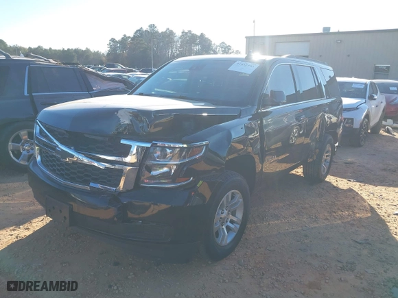 2019 Chevrolet Tahoe LT with VIN 1GNSKBKC2KR365355, listed as a IAAI auction lot 41032993 with 250,419 mi miles. Bid and sale history available at carsss.com. Image 17.
