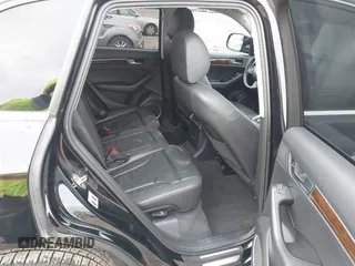 2017 Audi Q5 Premium Plus z VIN WA1L2AFPXHA099721, wystawiony jako IAAI lot #41542304 z przebiegiem 71 510 mil mil oraz . Historia ofert i sprzedaży dostępna na DreamBid. Obrazek 8.