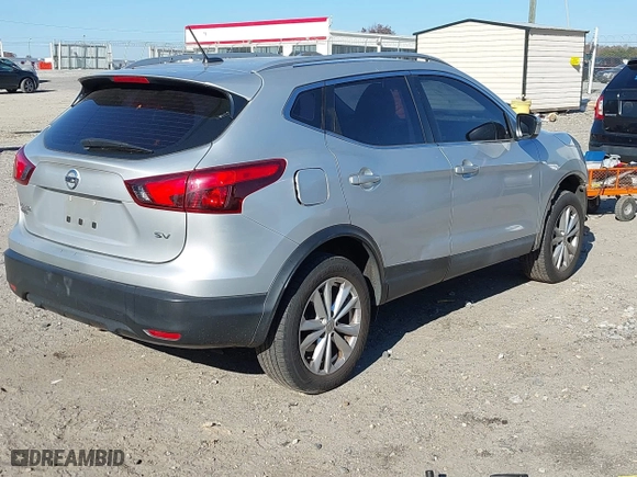 2017 Nissan Rogue Sport SV with VIN JN1BJ1CP6HW010659, listed as a IAAI auction lot 41024516 with 165,498 mi miles. Bid and sale history available at carsss.com. Image 4.
