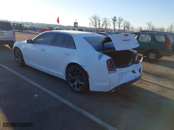 2021 Chrysler 300 with VIN 2C3CCABG3MH537133, listed as a IAAI auction lot 41150595 with NaN miles. Bid and sale history available at carsss.com. Image 3.