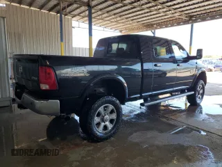 2018 Ram 2500 Big Horn z VIN 3C6UR5ML9JG139461, wystawiony jako Copart lot #71762814 z przebiegiem 203 063 mil mil oraz Czysty tytuł • Clean title. Historia ofert i sprzedaży dostępna na DreamBid. Obrazek 3.