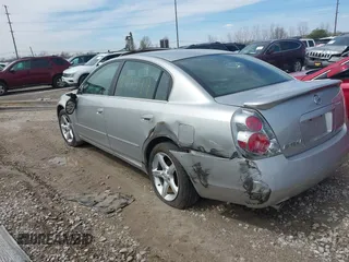 2005 Nissan Altima SE with VIN 1N4BL11E55C113650, listed as a IAAI auction lot 41781549 with 41,858 mi miles. Bid and sale history available at carsss.com. Image 3.