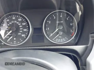 2007 BMW 3 Series 328i z VIN WBAVC53577FZ70532, wystawiony jako IAAI lot #42507614 z przebiegiem Nie podano mil oraz . Historia ofert i sprzedaży dostępna na DreamBid. Obrazek 7.