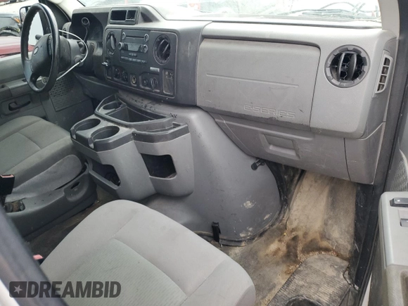 2012 Ford Econoline Cargo Super Duty Commercial с VIN 1FTSE3EL1CDB24919, выставлен на аукционе Copart как лот 52183395 с пробегом 211 154 миль миль и Списание • Salvage title. История ставок и продаж доступна на DreamBid. Изображение 8.