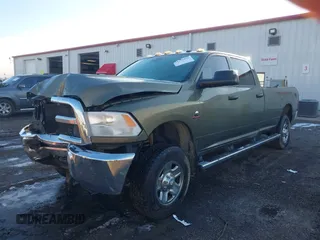 2015 Ram 2500 Tradesman с VIN 3C6UR5HL3FG629072, выставлен на аукционе IAAI как лот 41296490 с пробегом 211 318 миль миль и . История ставок и продаж доступна на DreamBid. Изображение 17.