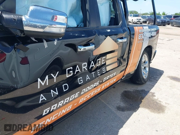2022 Ram 1500 Big Horn z VIN 1C6RREBT9NN464360, wystawiony jako IAAI lot #42172422 z przebiegiem 29 450 mil mil oraz . Historia ofert i sprzedaży dostępna na DreamBid. Obrazek 6.