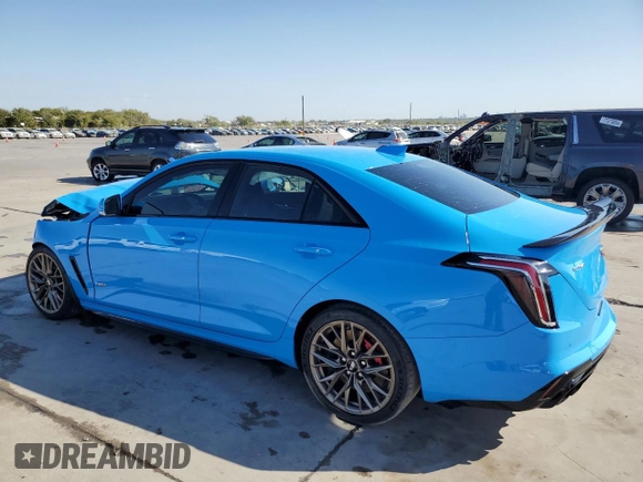 2022 Cadillac CT4-V Blackwing z VIN 1G6D65RP6N0460397, wystawiony jako Copart lot #77489664 z przebiegiem 6777 mil mil oraz Szkody całkowita. Historia ofert i sprzedaży dostępna na DreamBid. Obrazek 2.