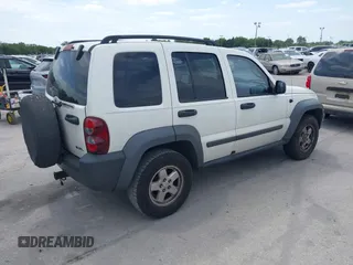 2007 Jeep Liberty Sport with VIN 1J4GL48K57W561086, listed as a IAAI auction lot 42094277 with 172,867 mi miles. Bid and sale history available at carsss.com. Image 4.