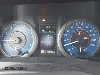 2018 Toyota Sienna XLE Auto Access Seat with VIN 5TDYZ3DC8JS916681, listed as a IAAI auction lot 42257674 with 124,262 mi miles and . Bid and sale history available at DreamBid. Image 7.
