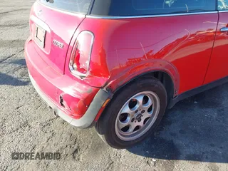 2005 MINI Hardtop with VIN WMWRC33455TJ66323, listed as a IAAI auction lot 41868311 with 122,398 mi miles and . Bid and sale history available at DreamBid. Image 6.