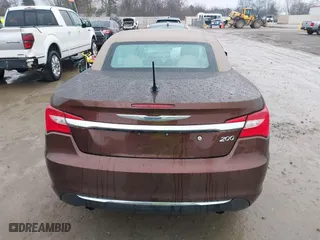 2012 Chrysler 200 Limited with VIN 1C3BCBFG2CN279463, listed as a IAAI auction lot 40891786 with 95,125 mi miles. Bid and sale history available at carsss.com. Image 16.