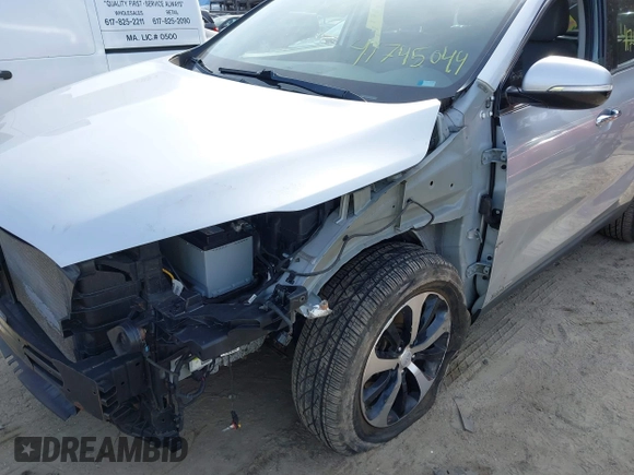 2016 Kia Sorento EX with VIN 5XYPHDA50GG180688, listed as a IAAI auction lot 41745044 with 107,952 mi miles. Bid and sale history available at carsss.com. Image 19.