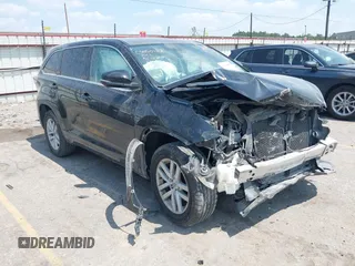 2015 Toyota Highlander LE z VIN 5TDZARFH0FS016775, wystawiony jako IAAI lot #42268007 z przebiegiem 89 627 mil mil oraz . Historia ofert i sprzedaży dostępna na DreamBid. Obrazek 1.