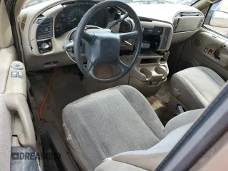 1999 GMC Safari with VIN 1GKDM19WXXB512466, listed as a Copart auction lot 48068505 with 179,526 mi miles and Salvage Title. Bid and sale history available at carsss.com. Image 8.