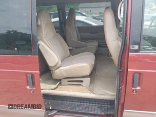 2000 Chevrolet Astro z VIN 1GNDM19W5YB193515, wystawiony jako IAAI lot #42442512 z przebiegiem 158 084 mil mil oraz . Historia ofert i sprzedaży dostępna na DreamBid. Obrazek 8.