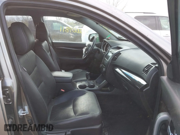 2011 Kia Sorento EX with VIN 5XYKUDA26BG123044, listed as a IAAI auction lot 42007811 with 193,657 mi miles. Bid and sale history available at carsss.com. Image 5.