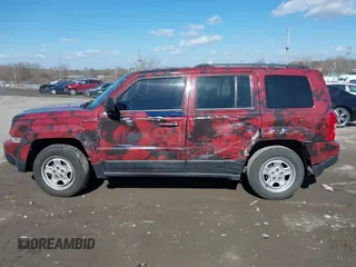 2017 Jeep Patriot Sport with VIN 1C4NJPBA1HD149040, listed as a IAAI auction lot 41875505 with 124,125 mi miles and . Bid and sale history available at DreamBid. Image 14.