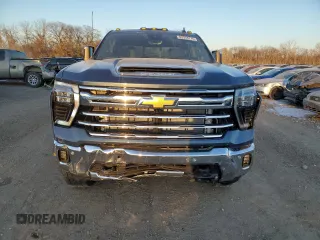2025 Chevrolet Silverado 3500HD LTZ with VIN 2GC4KUEYXS1130957, listed as a Copart auction lot 83394774 with 453 mi miles and Salvage Title. Bid and sale history available at DreamBid. Image 5.