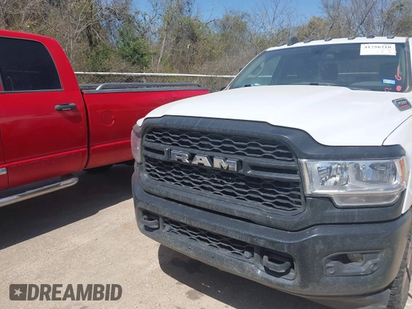 2020 Ram 2500 Tradesman with VIN 3C6UR5CJ3LG187945, listed as a IAAI auction lot 41756210 with 138,493 mi miles. Bid and sale history available at carsss.com. Image 6.