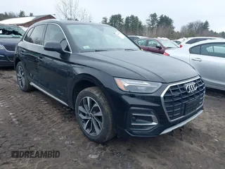 2021 Audi Q5 Premium Plus with VIN WA1BAAFY1M2113680, listed as a IAAI auction lot 41685974 with 68,161 mi miles. Bid and sale history available at carsss.com. Image 1.