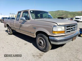 1993 Ford F-250 with VIN 1FTHX25H4PKA63657, listed as a Copart auction lot 49556385 with Not provided miles and Clean title. Bid and sale history available at DreamBid. Image 4.