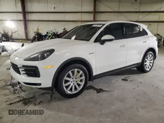 2019 Porsche Cayenne E-Hybrid with VIN WP1AE2AY7KDA50135, listed as a Copart auction lot 70576574 with 67,984 mi miles and Salvage title. Bid and sale history available at DreamBid. Image 1.