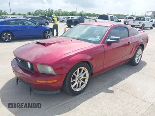 2007 Ford Mustang Deluxe with VIN 1ZVFT80N175279478, listed as a IAAI auction lot 42105526 with 167,176 mi miles. Bid and sale history available at carsss.com. Image 2.