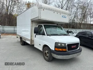 2018 GMC Savana z VIN 7GZ37SCG4JN001057, wystawiony jako Copart lot #54384465 z przebiegiem 206 021 mil mil oraz Tytuł czysty. Historia ofert i sprzedaży dostępna na DreamBid. Obrazek 1.