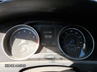 2017 Volkswagen Golf с VIN WVWWF7AU1HW085636, выставлен на аукционе Copart как лот 42734925 с пробегом 90 226 миль миль и Списание • Salvage title. История ставок и продаж доступна на DreamBid. Изображение 9.
