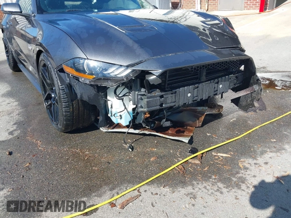 2018 Ford Mustang GT z VIN 1FA6P8CF3J5182601, wystawiony jako IAAI lot #41661225 z przebiegiem 67 898 mil mil oraz . Historia ofert i sprzedaży dostępna na DreamBid. Obrazek 6.