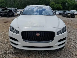 2017 Jaguar F-Pace 35t Premium with VIN SADCJ2BV3HA883472, listed as a Copart auction lot 54220855 with 92,678 mi miles and Clean Title. Bid and sale history available at DreamBid. Image 5.
