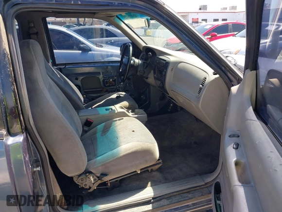 2000 Ford Explorer Sport with VIN 1FMYU60E5YUA62788, listed as a IAAI auction lot 42017572 with 180,527 mi miles and . Bid and sale history available at DreamBid. Image 5.